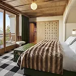 Apogee Courchevel, Oetker 5* קורשבל